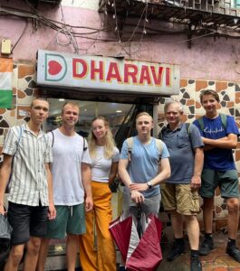 https://itineraryguy.com/wp-content/uploads/2023/12/dharavi-6-265x300.jpeg